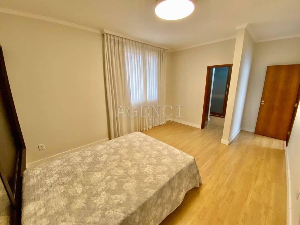 Casa, Castelo, 5 Quartos, 0 Vaga, 5 Suítes
