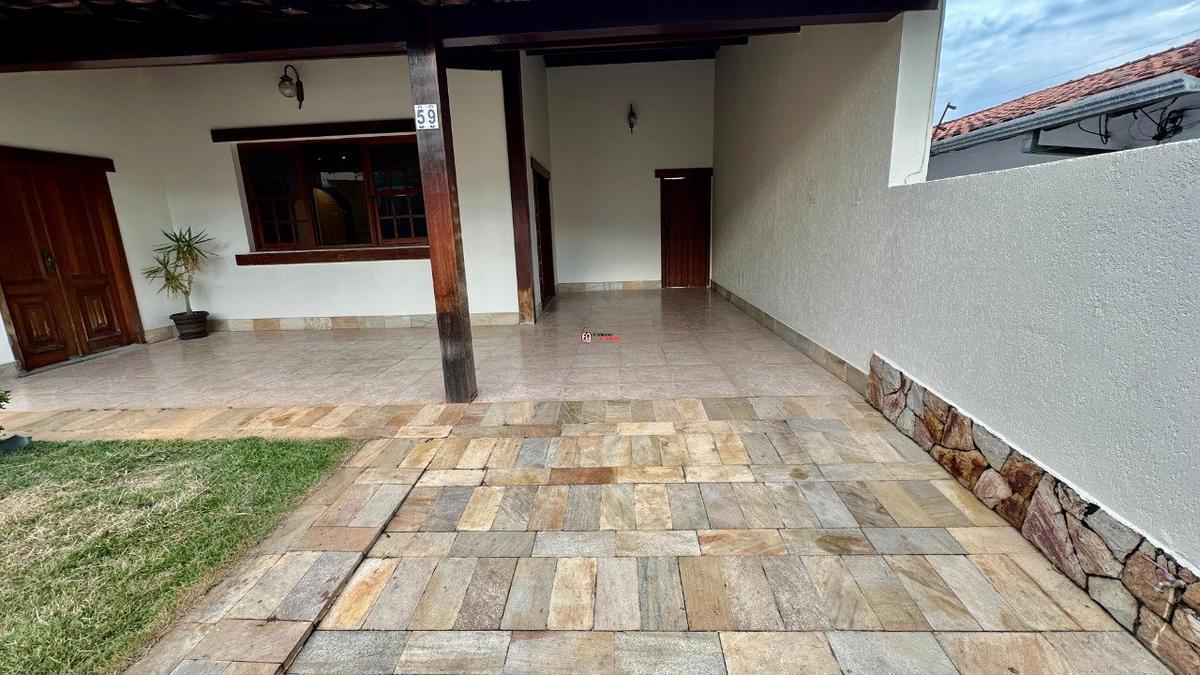 Casa, Itapoã, 3 Quartos, 4 Vagas, 1 Suíte