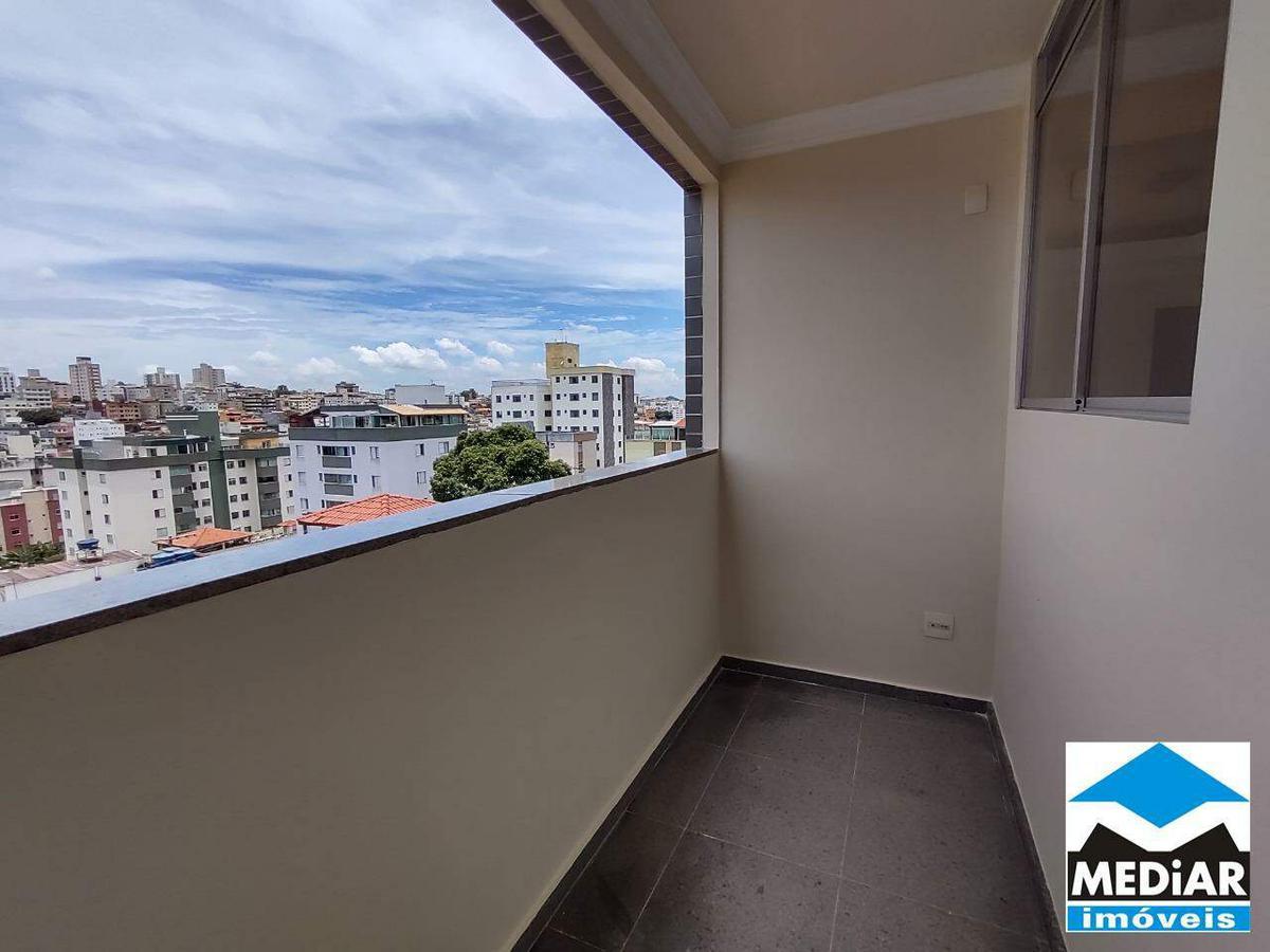 Apartamento, Sagrada Família, 3 Quartos, 2 Vagas, 1 Suíte