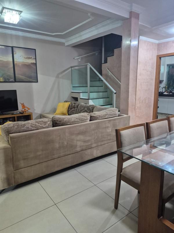 Casa, Cabral, 3 Quartos, 2 Vagas, 1 Suíte