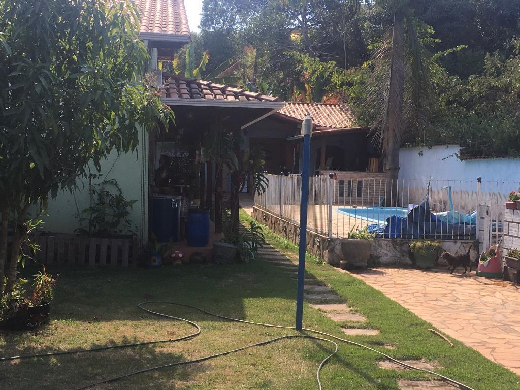 Fazenda, Pompeu, 2 Quartos, 0 Vaga