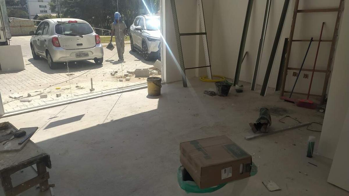 Loja, Estoril, 1 Vaga