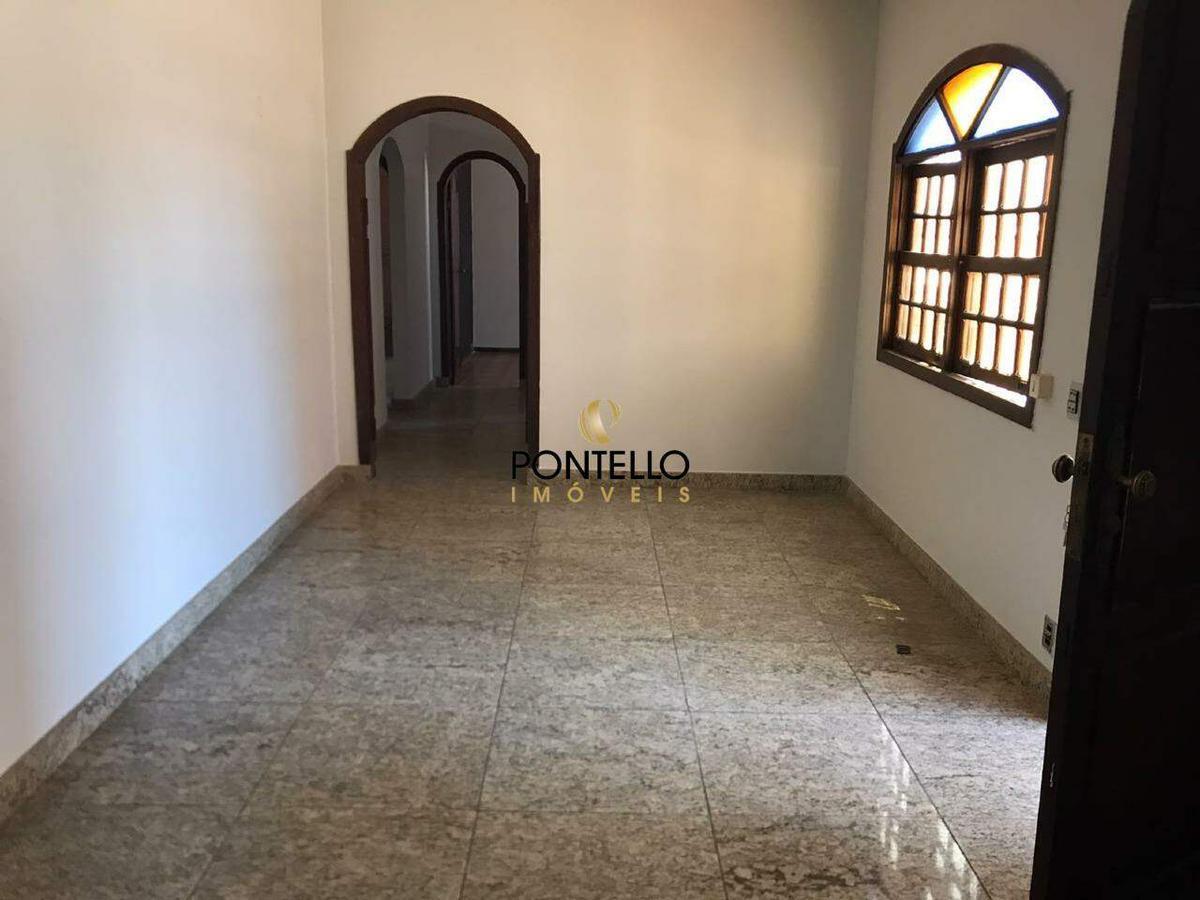 Casa, Centro, 3 Quartos, 0 Vaga, 1 Suíte