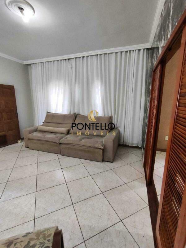 Casa, Planalto, 7 Quartos, 5 Vagas, 3 Suítes