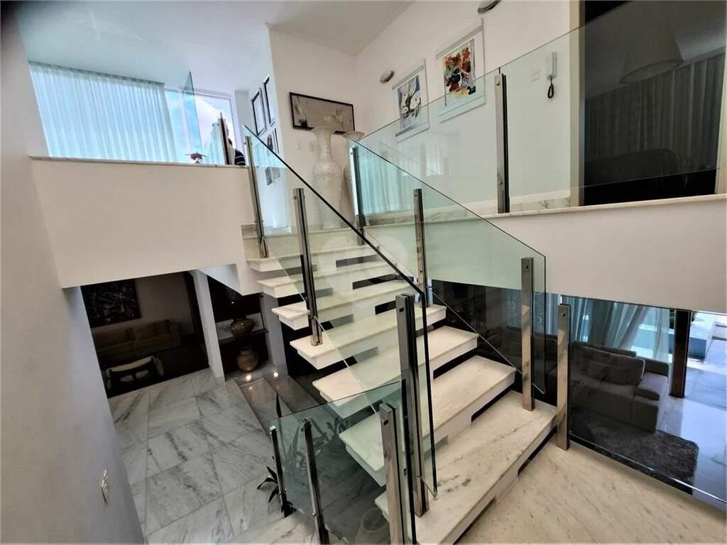 Casa, Comiteco, 5 Quartos, 4 Vagas, 3 Suítes