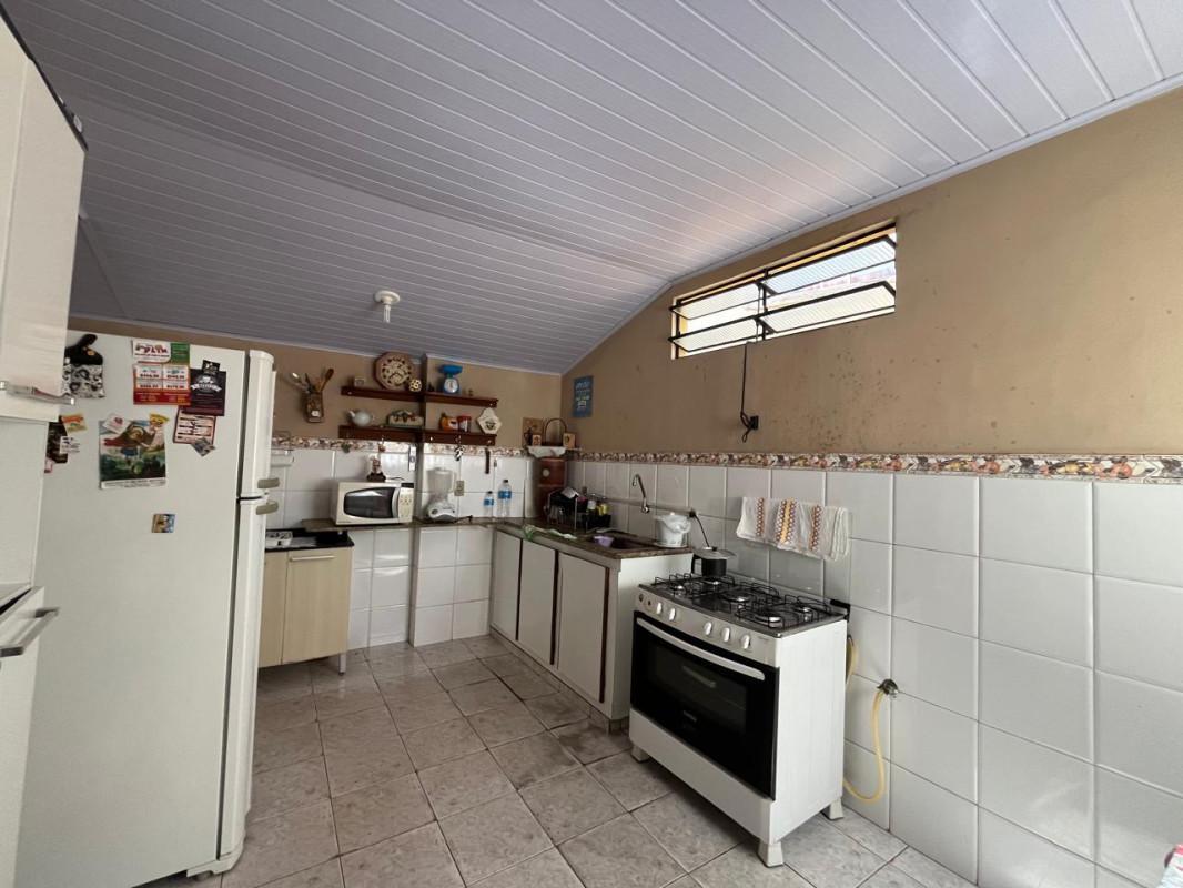 Casa, Santa Efigênia, 6 Quartos, 6 Vagas, 1 Suíte