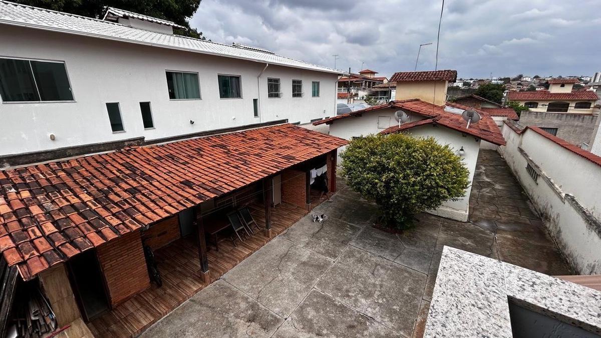 Casa, Santa Amélia, 4 Quartos, 15 Vagas, 1 Suíte