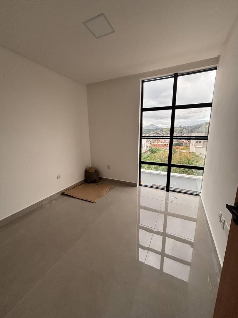 Casa, Belvedere, 3 Quartos, 1 Vaga, 1 Suíte