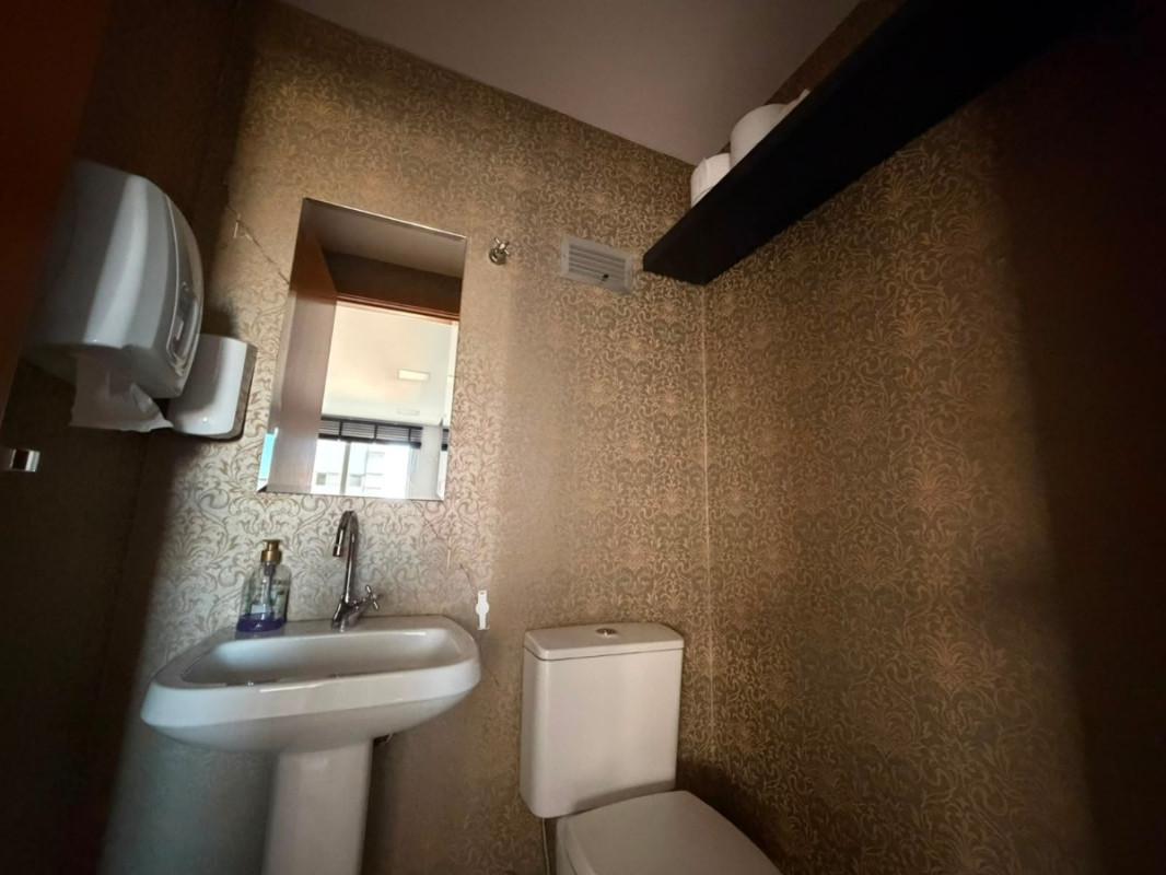 Sala, Barro Preto, 0 Quarto, 2 Vagas