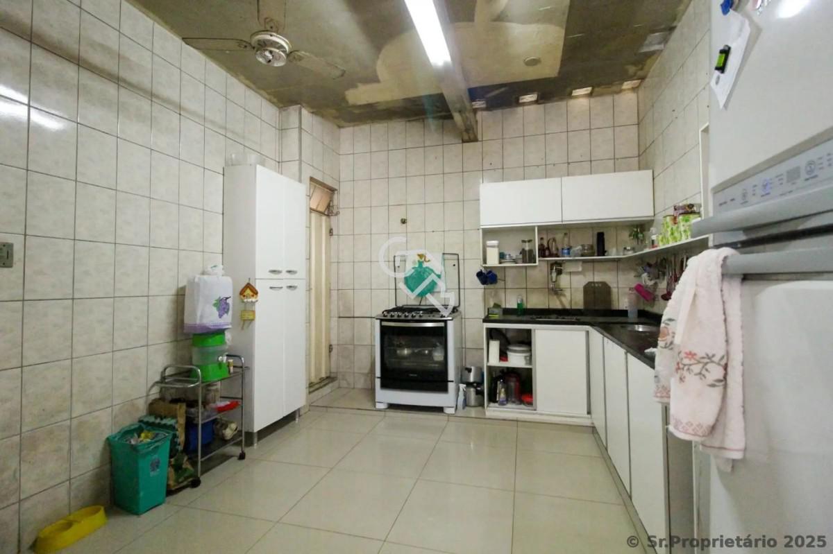 Casa, Horto, 6 Quartos, 2 Vagas, 5 Suítes