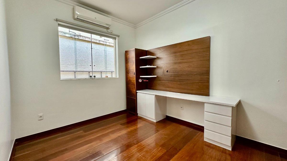 Casa, Itapoã, 3 Quartos, 4 Vagas, 1 Suíte