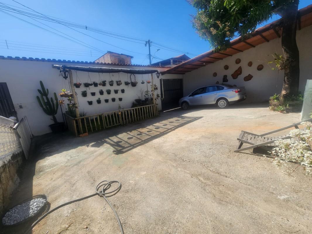 Casa, Coqueiros, 4 Quartos, 6 Vagas, 2 Suítes