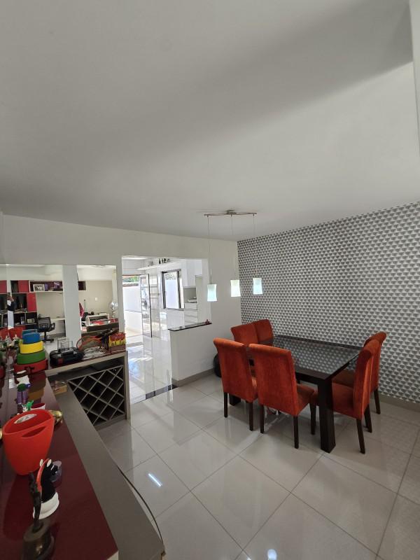 Casa, Bandeirantes (pampulha), 2 Quartos, 4 Vagas, 1 Suíte