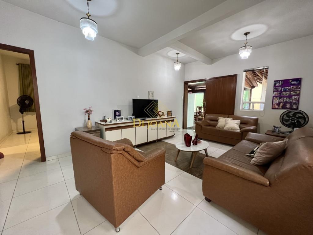 Casa, Ingá Alto, 4 Quartos, 4 Vagas, 2 Suítes