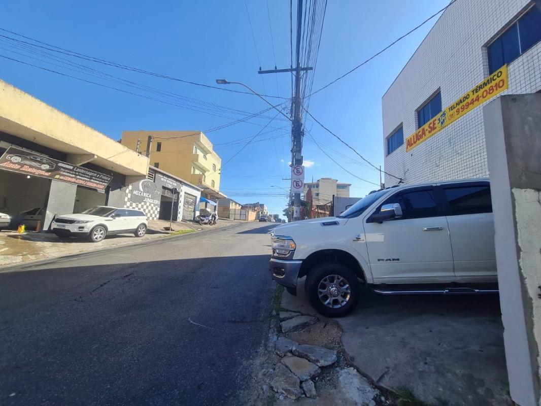 Galpão, Fonte Grande, 0 Quarto, 0 Vaga