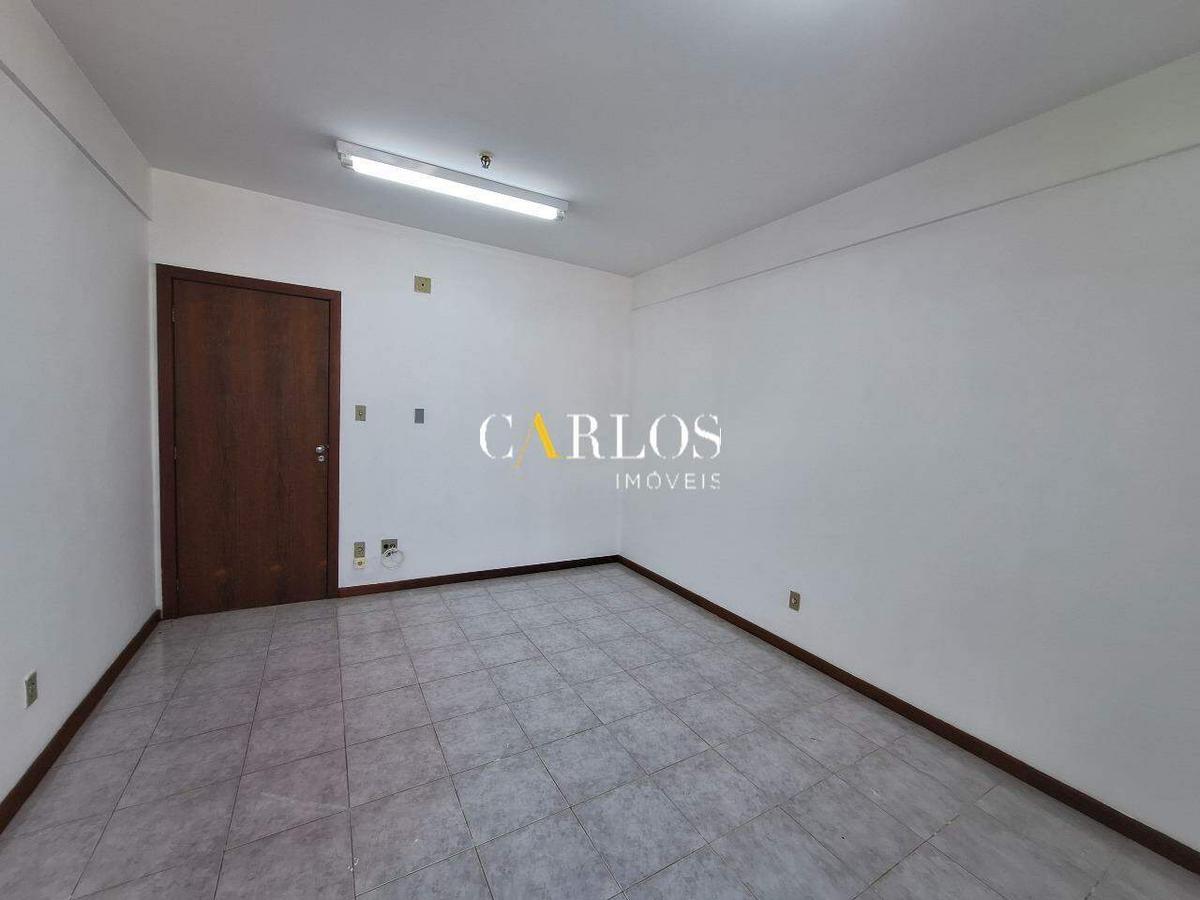 Sala, Centro
