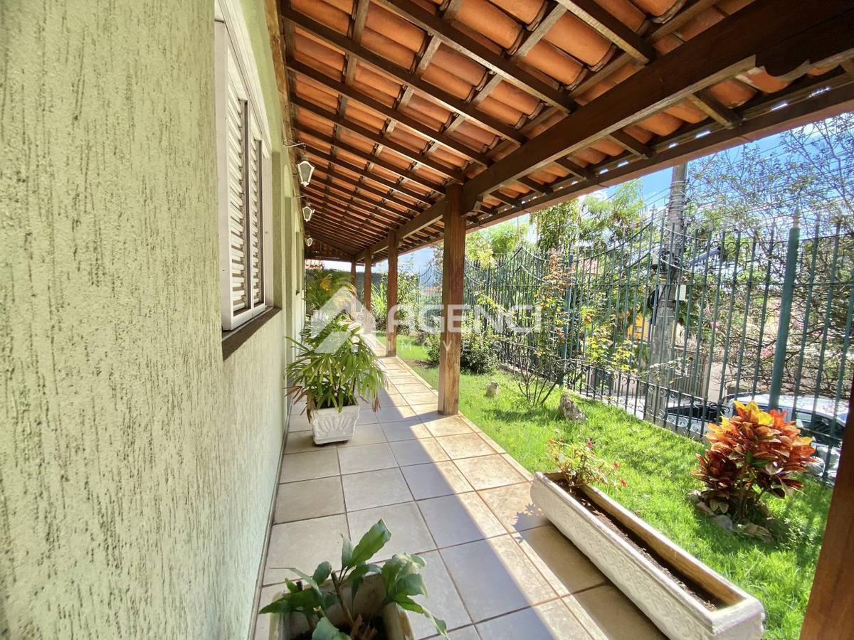 Casa, Camargos, 3 Quartos, 0 Vaga, 1 Suíte