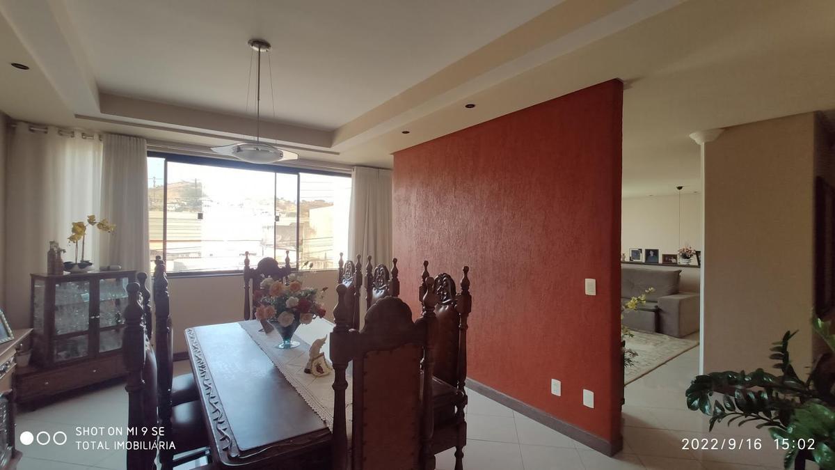 Casa, Giovanini, 6 Quartos, 4 Vagas, 2 Suítes