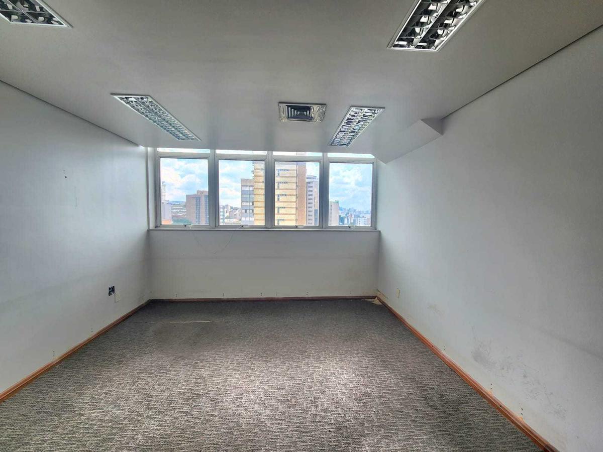 Sala, Funcionários, 0 Quarto, 11 Vagas