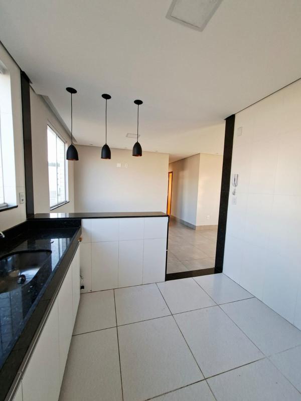 Cobertura, Santa Helena (barreiro), 3 Quartos, 2 Vagas, 1 Suíte