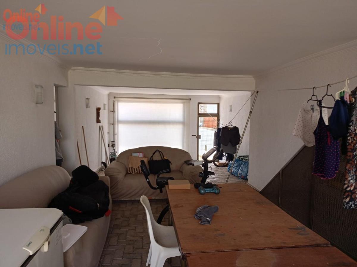 Casa, Dom Pedro I, 1 Quarto, 0 Vaga, 0 Suíte