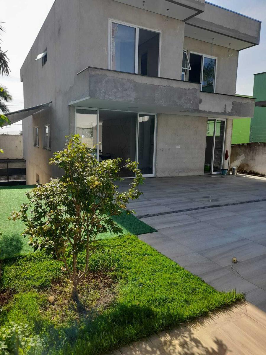Casa, Cabral, 4 Quartos, 6 Vagas, 3 Suítes