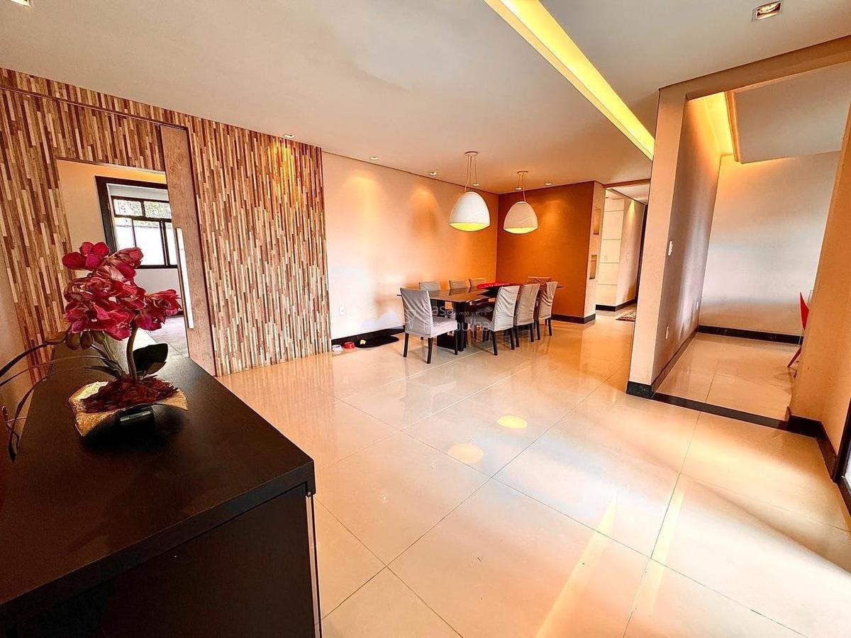 Casa, Bandeirantes (pampulha), 4 Quartos, 10 Vagas, 2 Suítes