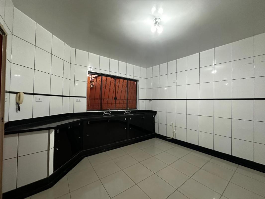 Casa, Centro, 3 Quartos, 2 Vagas, 1 Suíte