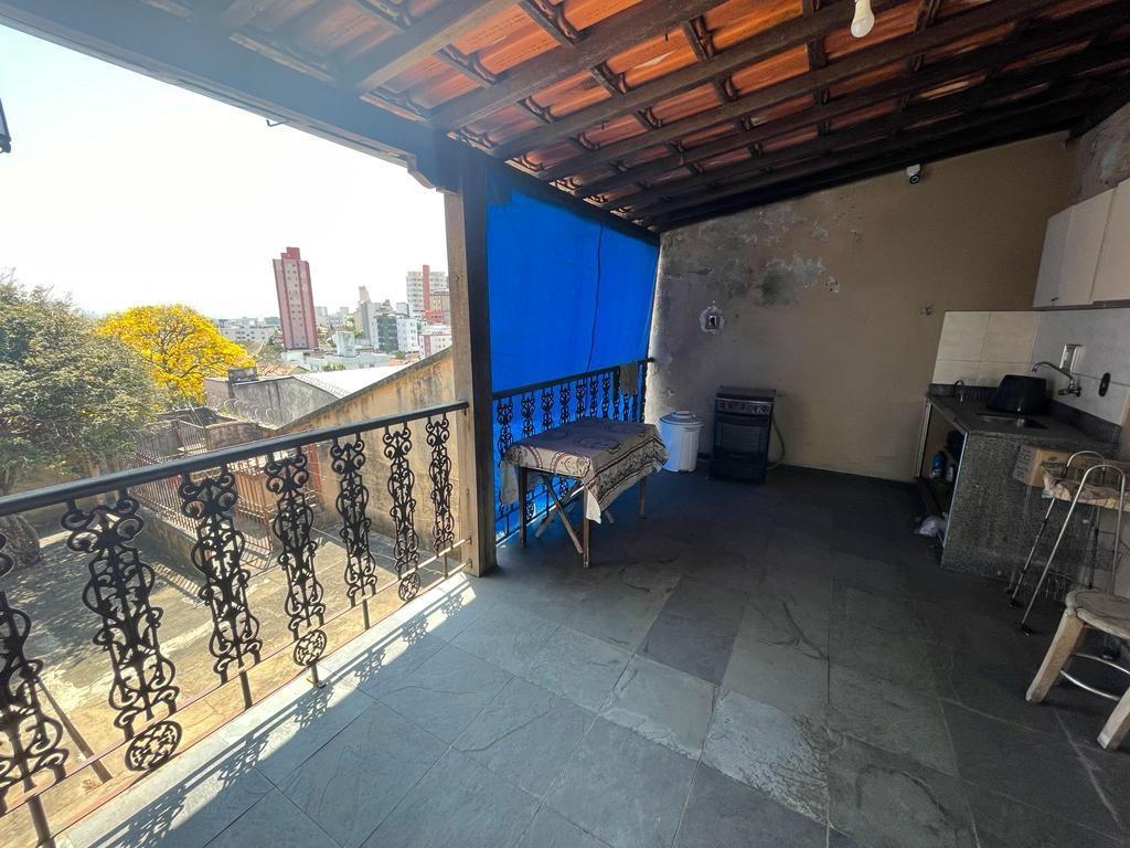 Casa, Jardim Montanhês, 4 Quartos, 3 Vagas, 1 Suíte