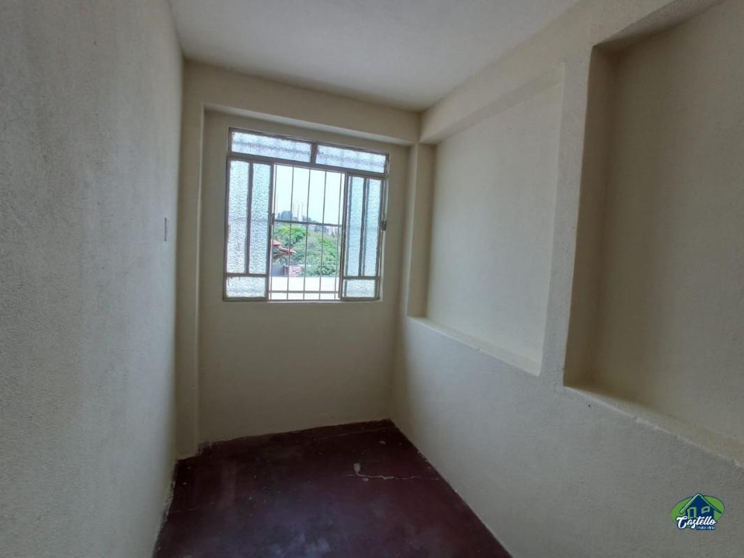 Casa, Nova Esperança, 7 Quartos, 0 Vaga