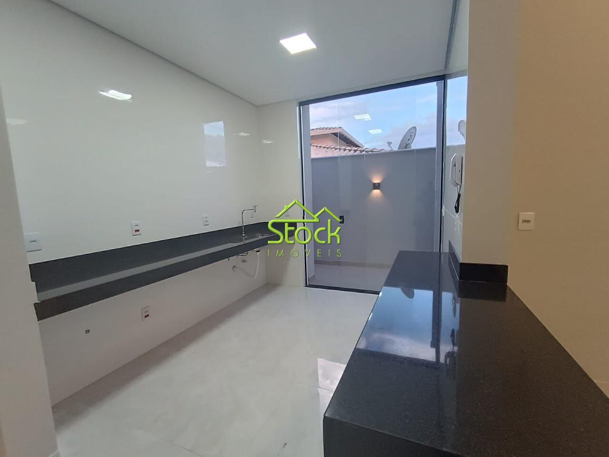 Casa, Jardim Imperial, 3 Quartos, 2 Vagas, 1 Suíte