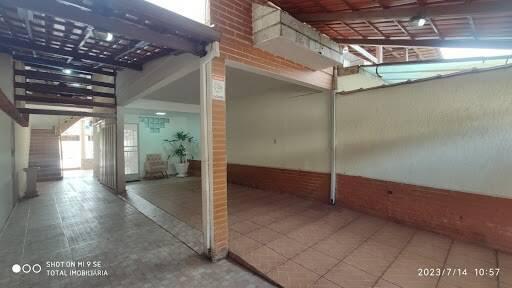 Casa, Quitandinha, 4 Quartos, 2 Vagas, 1 Suíte
