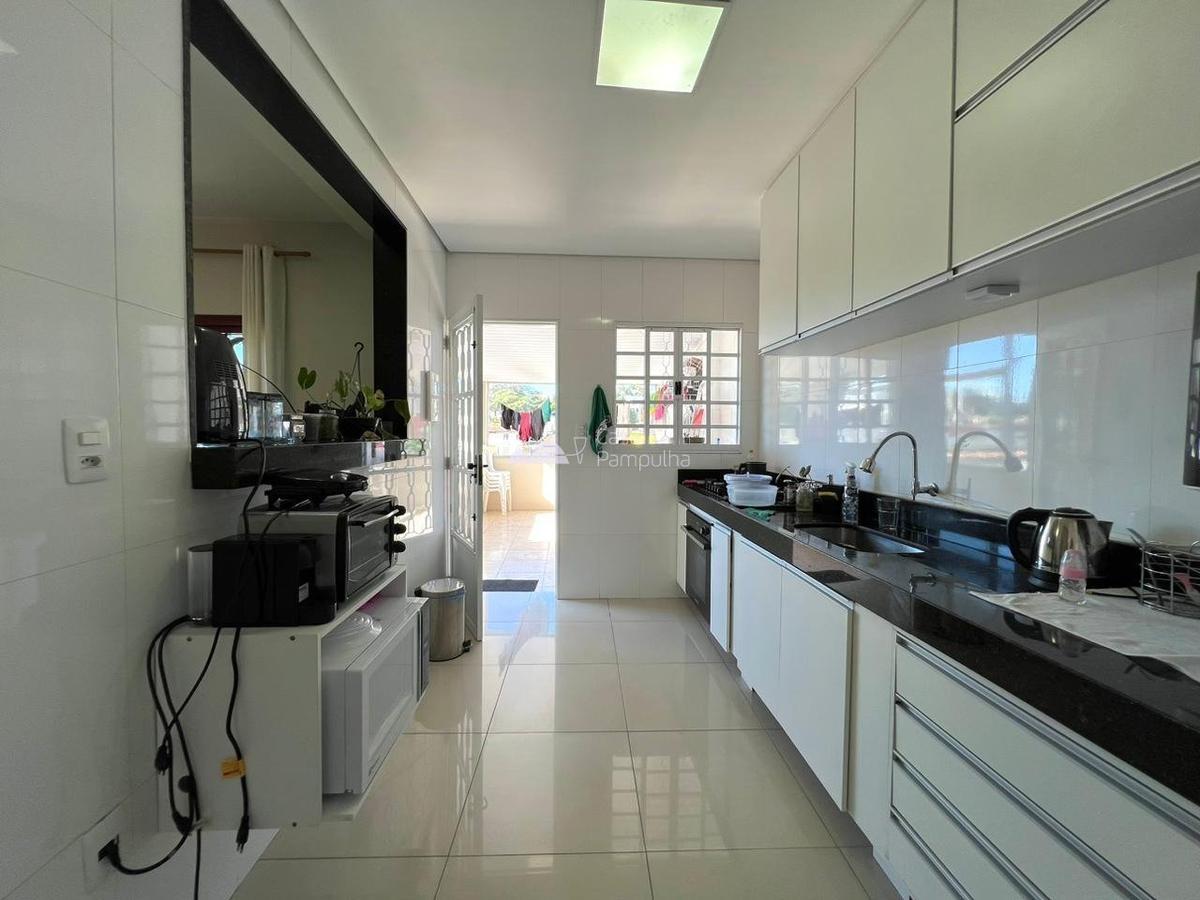 Casa, Santa Mônica, 3 Quartos, 3 Vagas, 2 Suítes