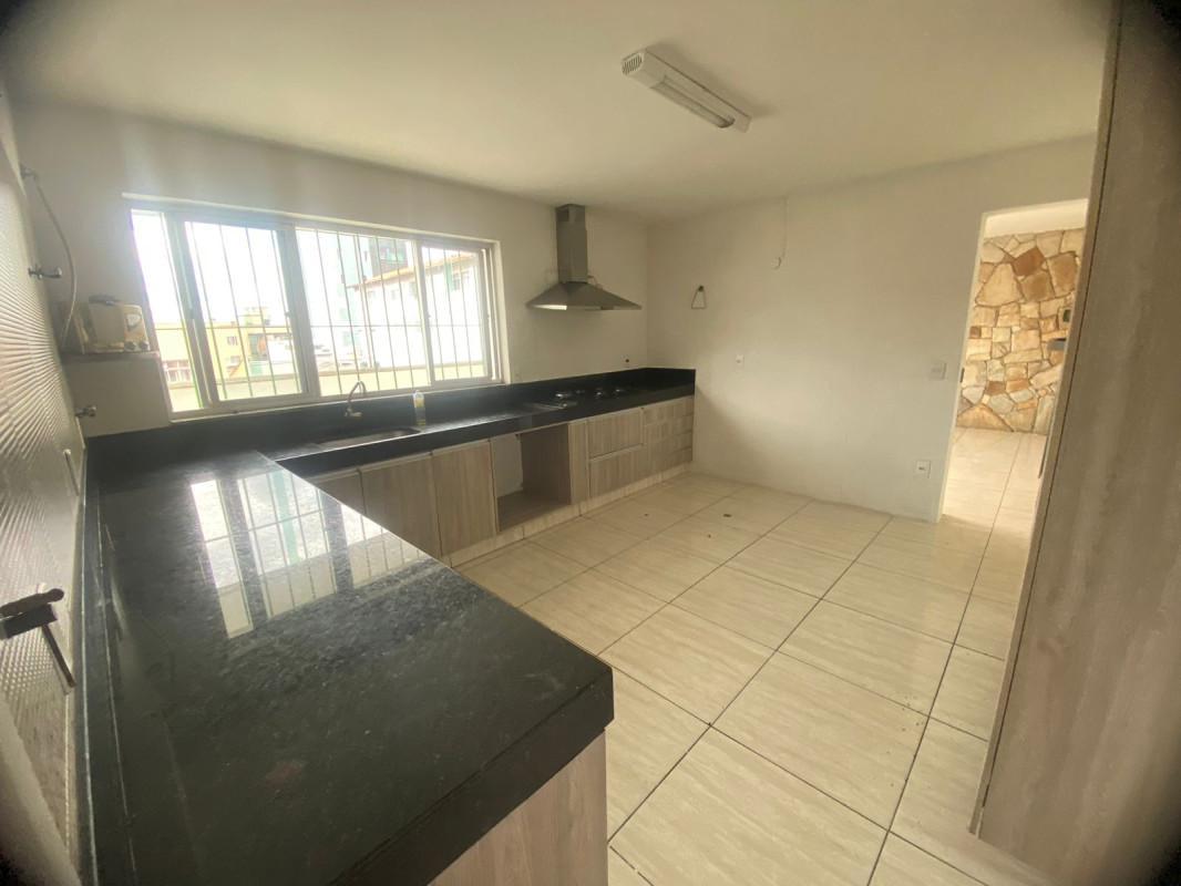 Casa, Floresta, 4 Quartos, 4 Vagas, 1 Suíte