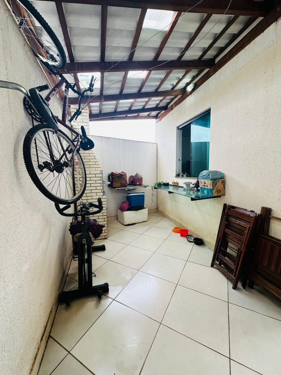 Casa, Masterville, 3 Quartos, 4 Vagas, 1 Suíte