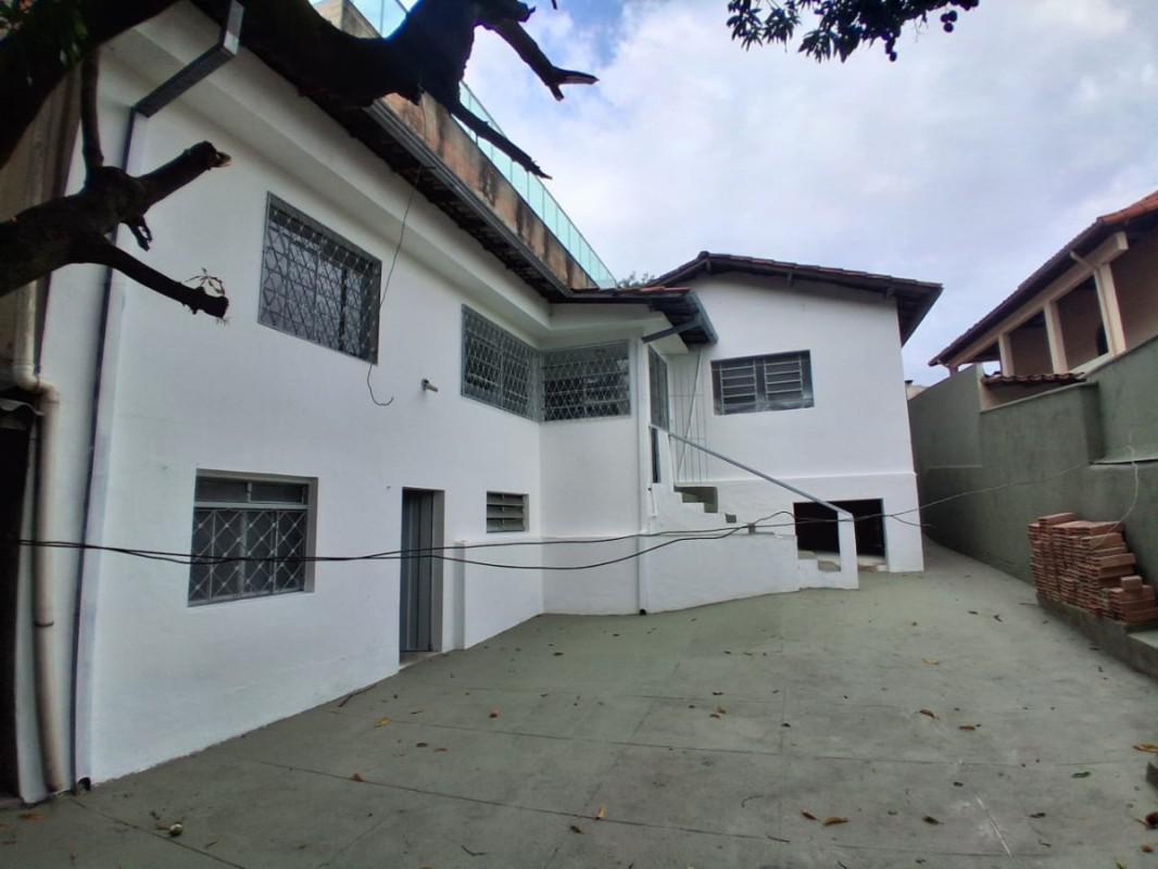 Casa, Cachoeirinha, 3 Quartos, 4 Vagas, 1 Suíte