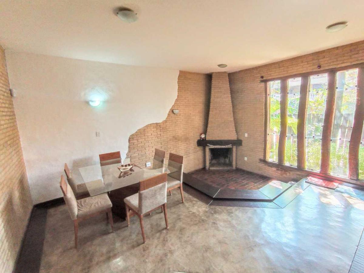 Casa, Castelo, 4 Quartos, 4 Vagas, 1 Suíte