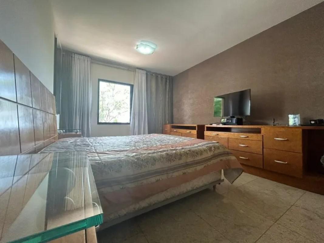 Casa, Centro, 4 Quartos, 5 Vagas, 1 Suíte