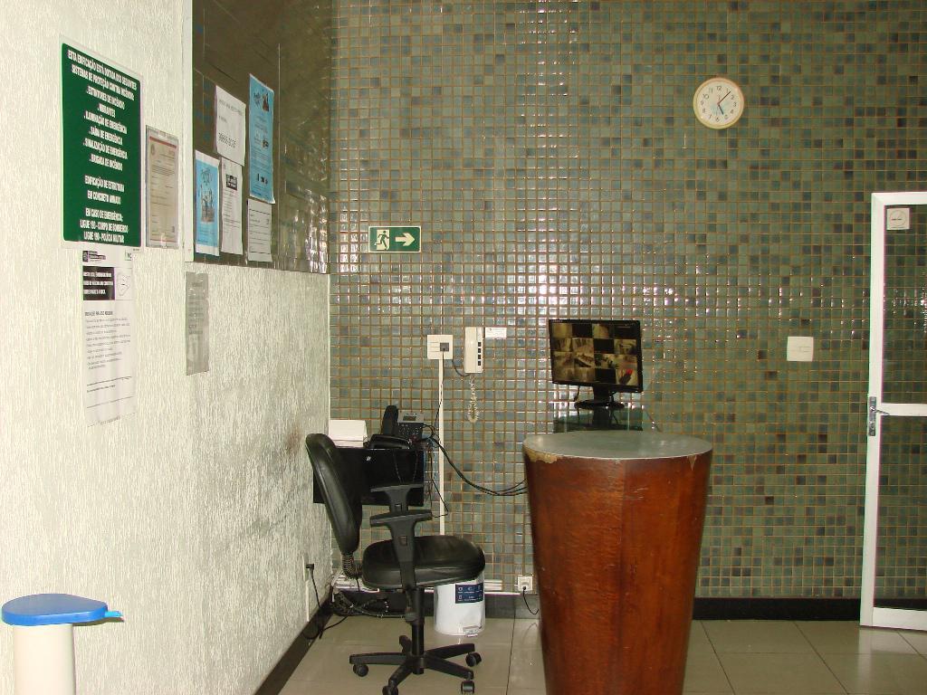 Sala, Barro Preto