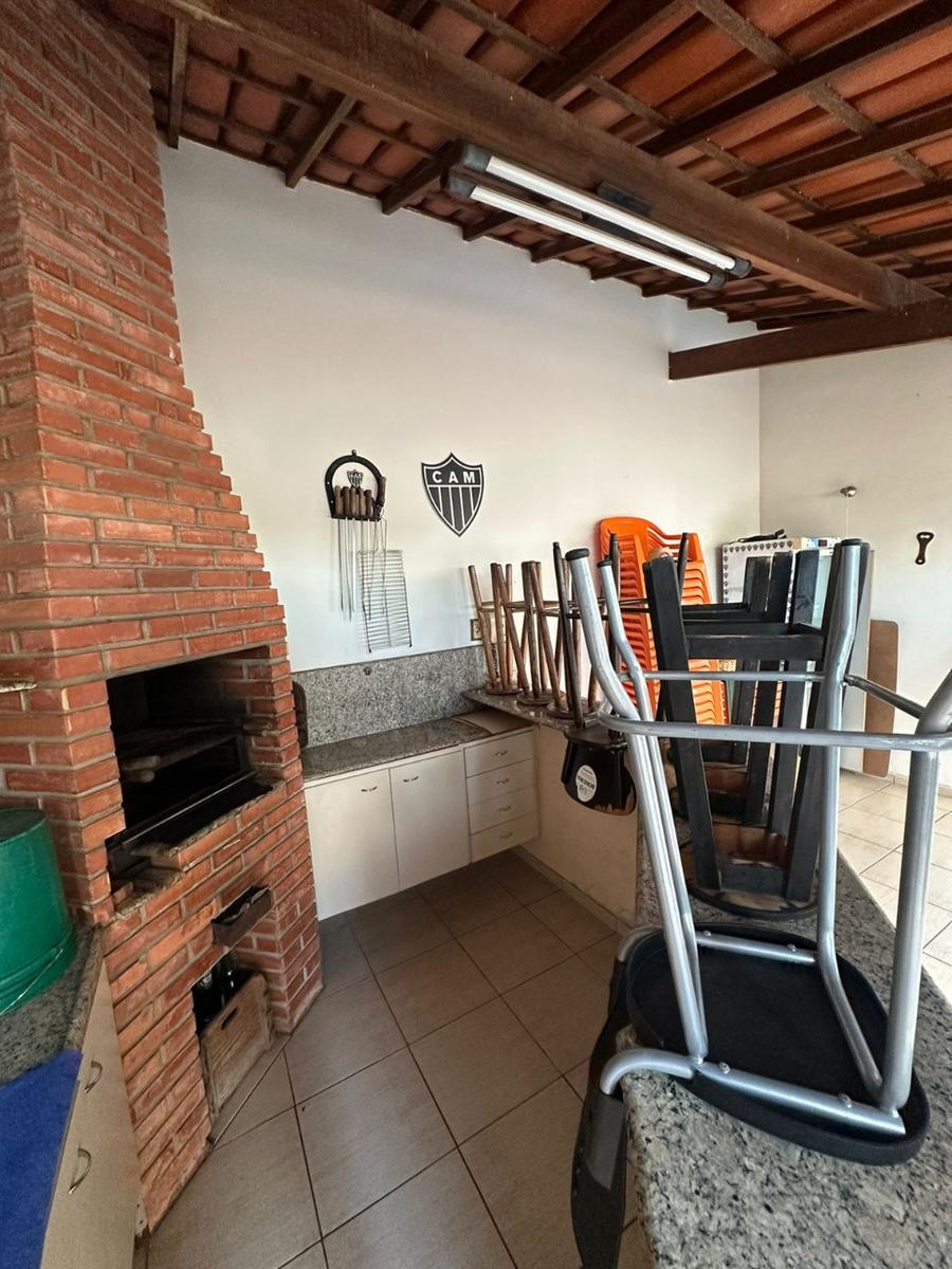 Casa, Santa Cruz, 4 Quartos, 4 Vagas, 2 Suítes