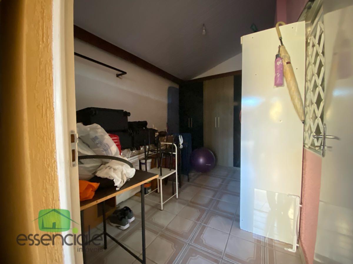 Casa, Conjunto Água Branca, 4 Quartos, 3 Vagas, 1 Suíte