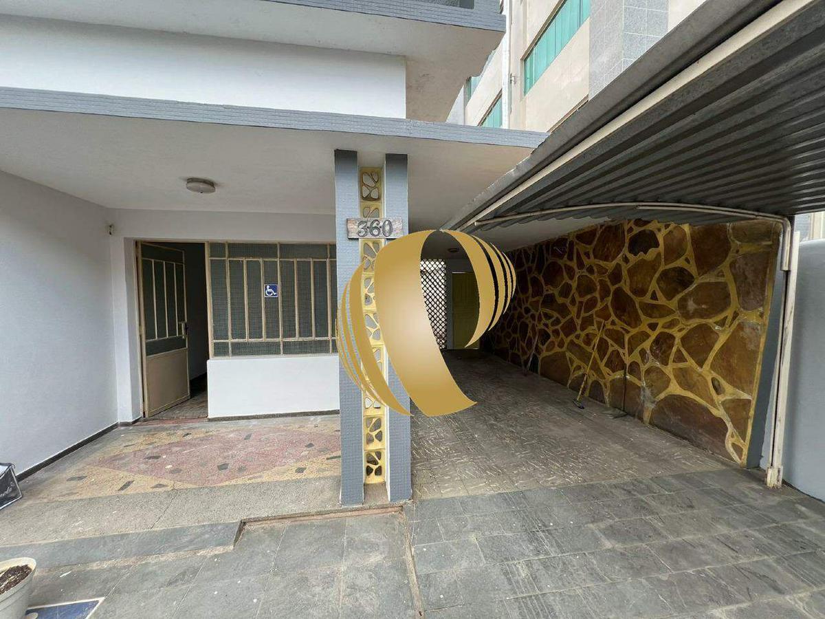 Casa, Centro, 4 Quartos, 2 Vagas, 1 Suíte