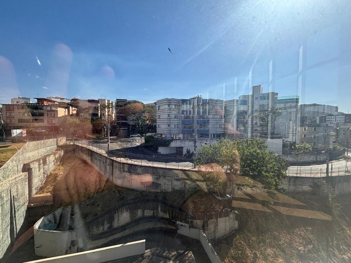 Sala, Estoril, 0 Quarto, 0 Vaga