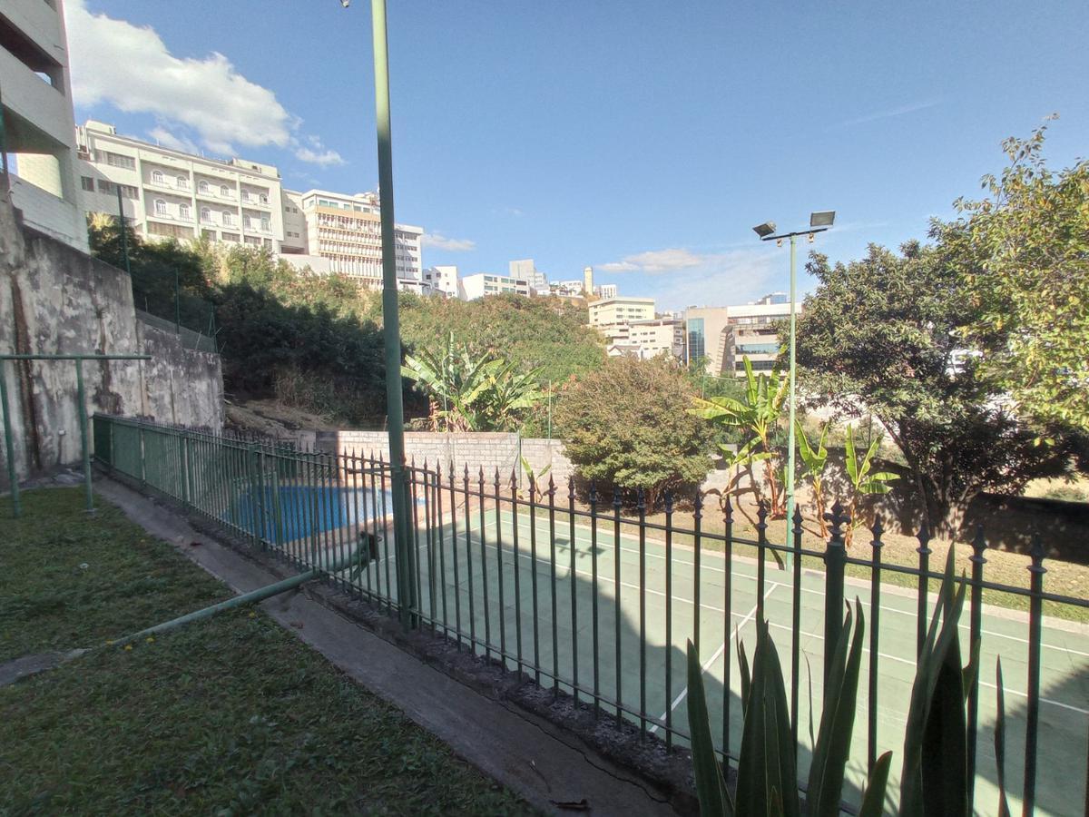 Casa, Estoril, 4 Quartos, 10 Vagas, 1 Suíte