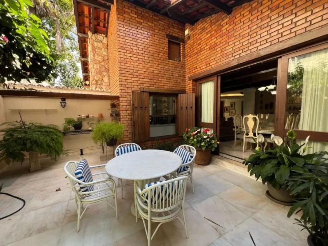 Casa, São Luiz (pampulha), 4 Quartos, 10 Vagas, 2 Suítes