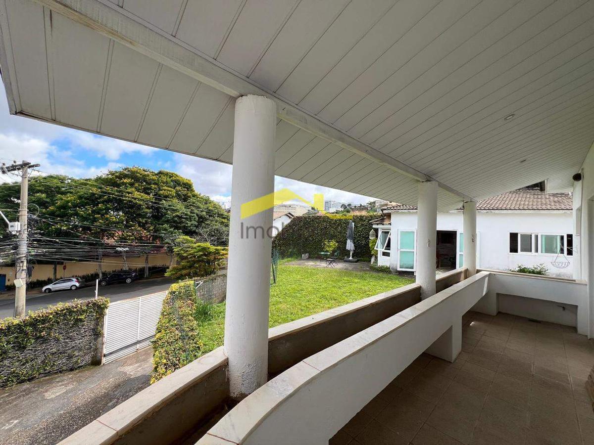 Casa, Estoril, 3 Quartos, 6 Vagas, 1 Suíte