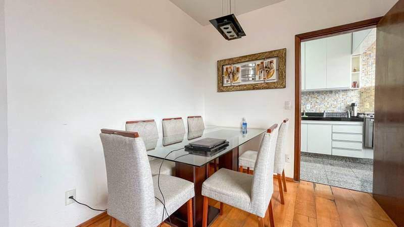 Apartamento, Sagrada Família, 2 Quartos, 1 Vaga