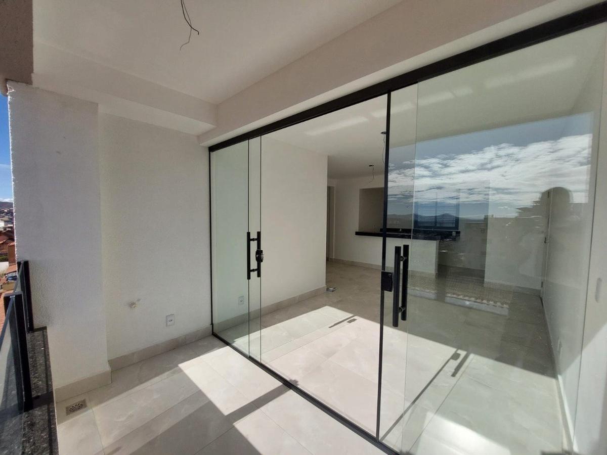 Cobertura, Ana Lúcia, 4 Quartos, 2 Vagas, 1 Suíte