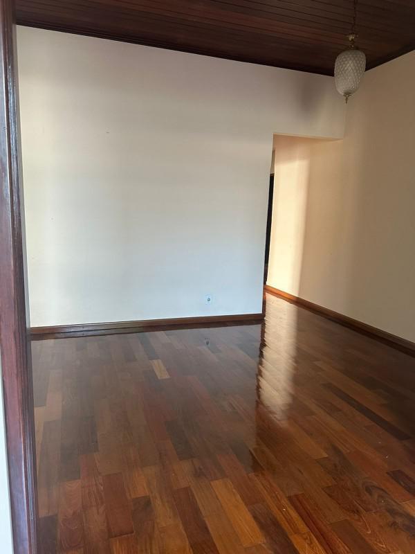 Casa, Centro, 5 Quartos, 1 Vaga, 1 Suíte