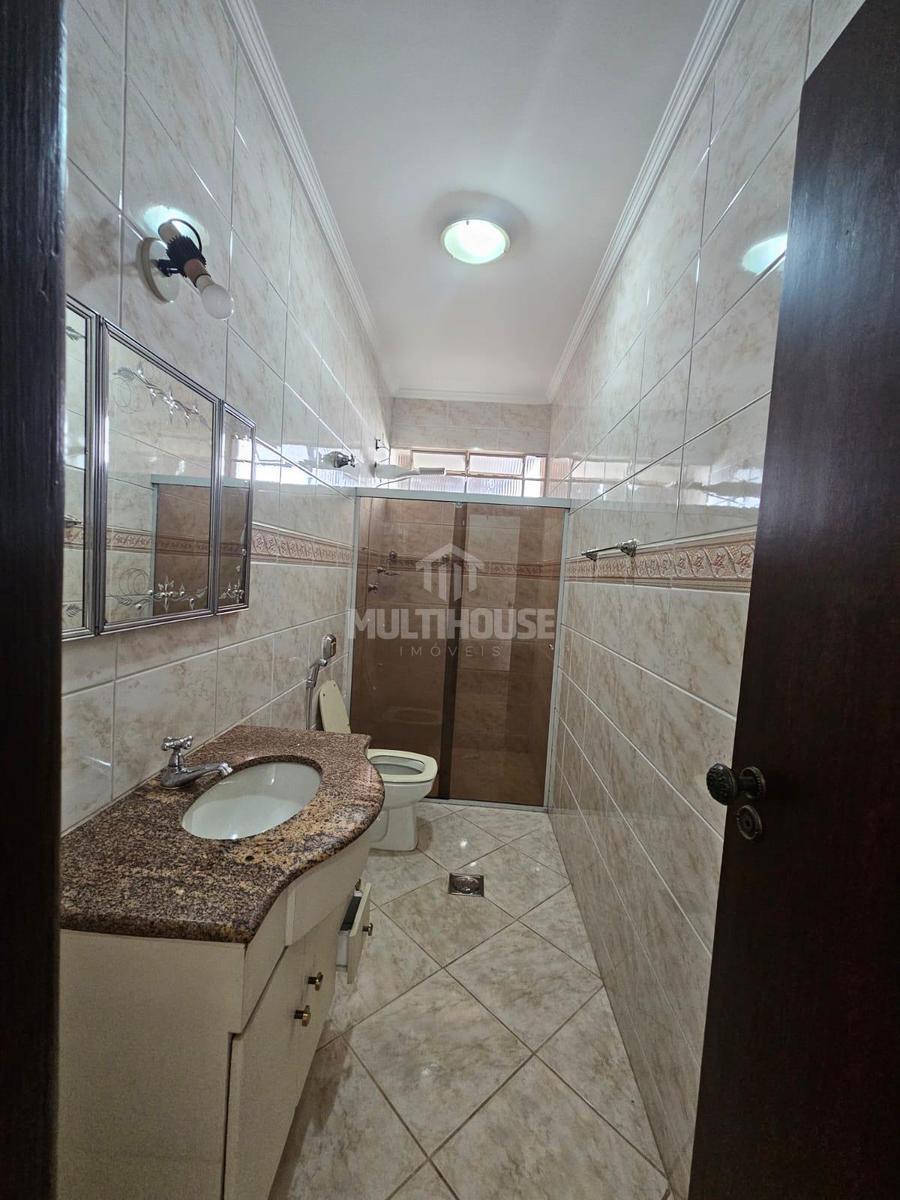 Casa, Itapoã, 3 Quartos, 6 Vagas, 1 Suíte